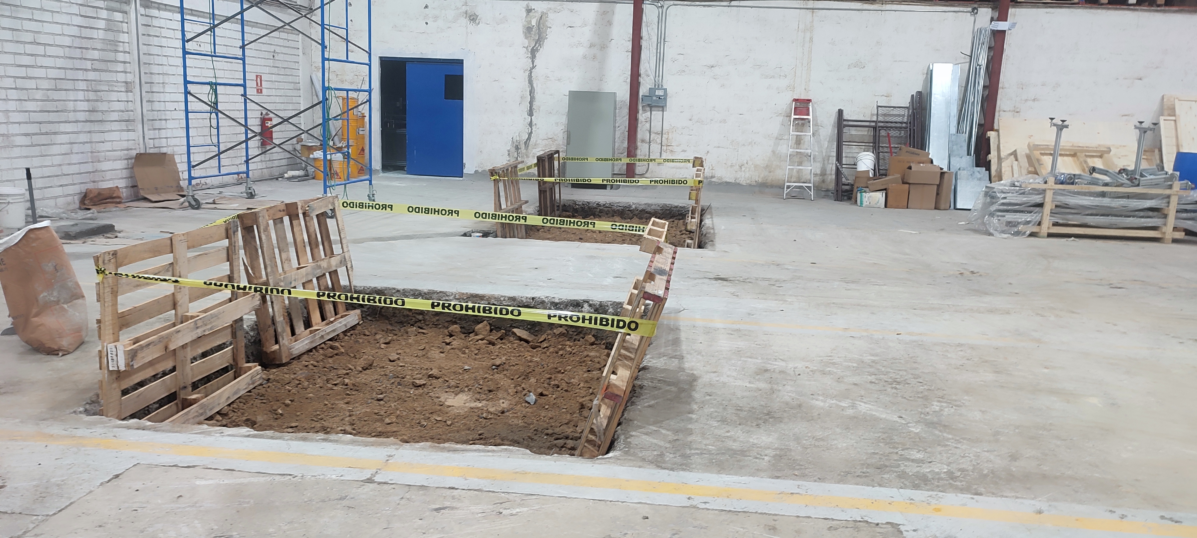 Excavaciones para cimentaciones en bodega